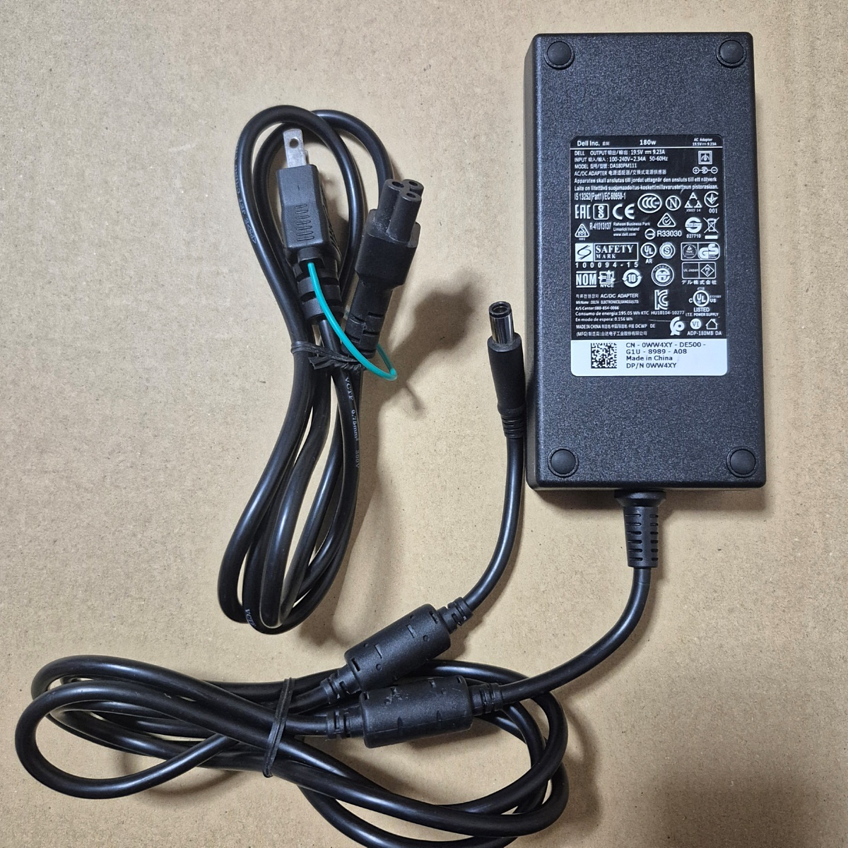 Dell デル 180W アダプター DA180PM111 60s26-0817