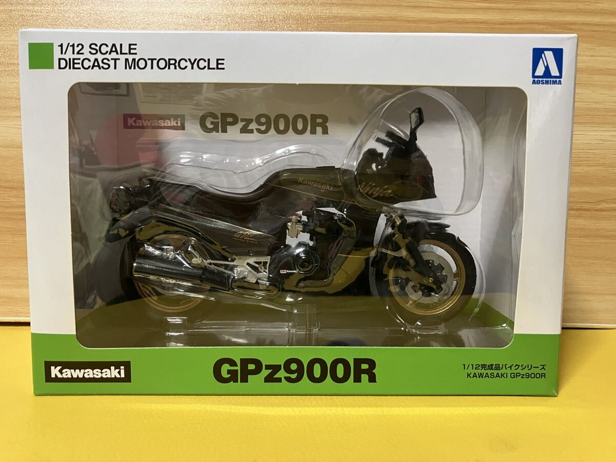 アオシマ　スカイネット　1/12 完成品バイクシリーズ　 Kawasaki GPz900R Ninja 黒/金 カワサキ GPZ900R 忍者　未開封　新品