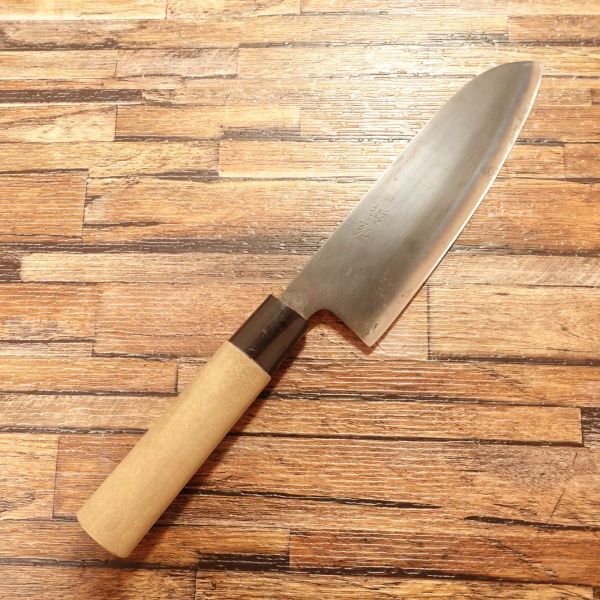 哲弘 三徳包丁 研ぎ済 黒錆仕上げ 万能包丁 ハガネ 170mm