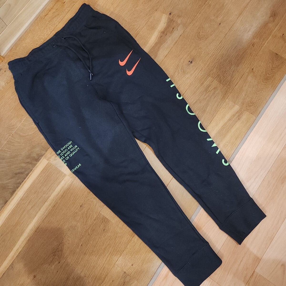 新品正規品 ナイキ メンズダブルスウォッシュ スウェット ロングパンツ　刺繍ロゴ　 ジョガーパンツ ブラック スウェット DJ0468 010 S