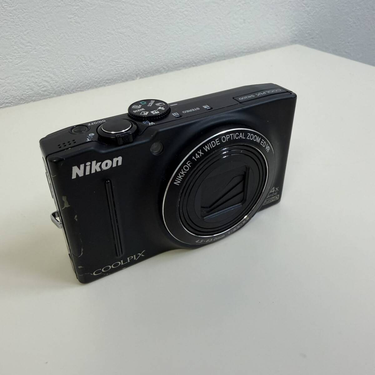 【①-89】Nikon ニコン COOLPIX S8200 クールピクス ブラック 黒 コンパクトデジタルカメラ デジカメ バッテリー付き