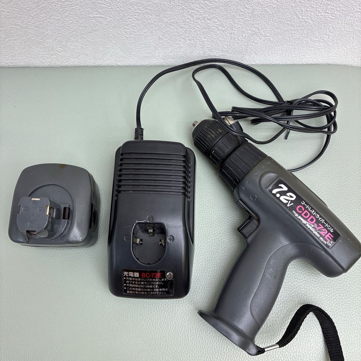 【①-52】新興製作所 コードレスドライバー CDD-72E バッテリー・充電器付 動作品