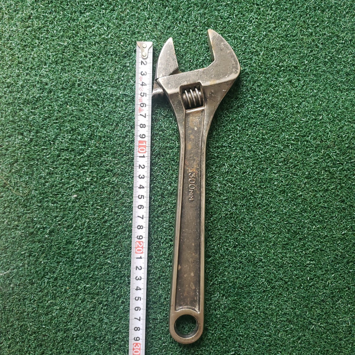 モンキーレンチ　長さ300mm 開口35mm