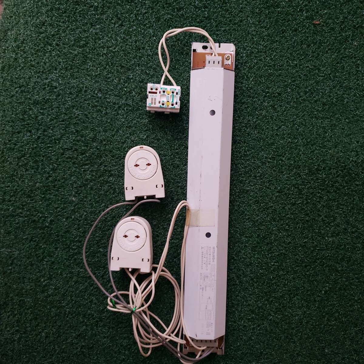 三菱　蛍光灯電子安定器　200V 1灯灯　適合ランプ　FL40S FLR40S　40W×1灯用　中古　