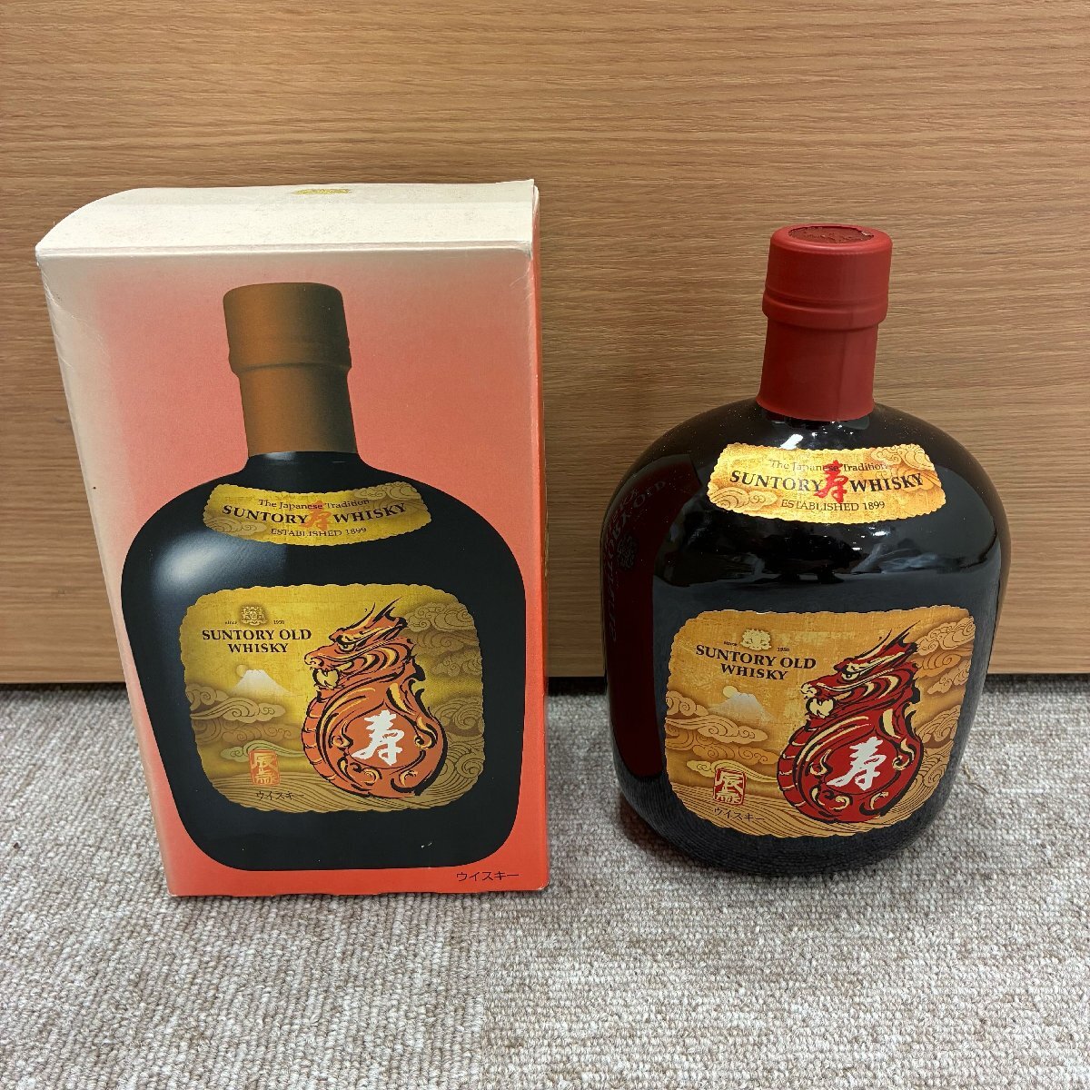 【586_78452】【東京都内限定発送】SUNTORY サントリー OLD WHISKY オールドウイスキー 未開栓 箱付き 辰 干支 700ml 43% 国産酒 古酒