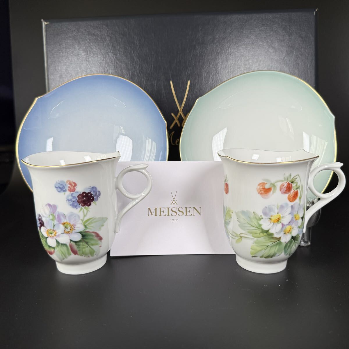 新品 マイセン 金彩 苺の花 コーヒーカップ＆ソーサー2客(共箱付)、1級品