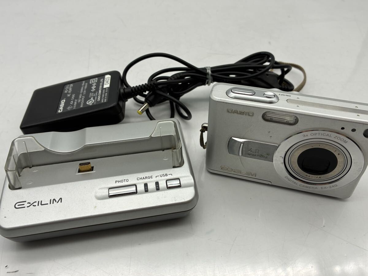 O【500円スタート】 CASIO EXILIM EX-Z40 4.0MEGA PIXELS デジタルカメラ シルバー カシオ エクシリム