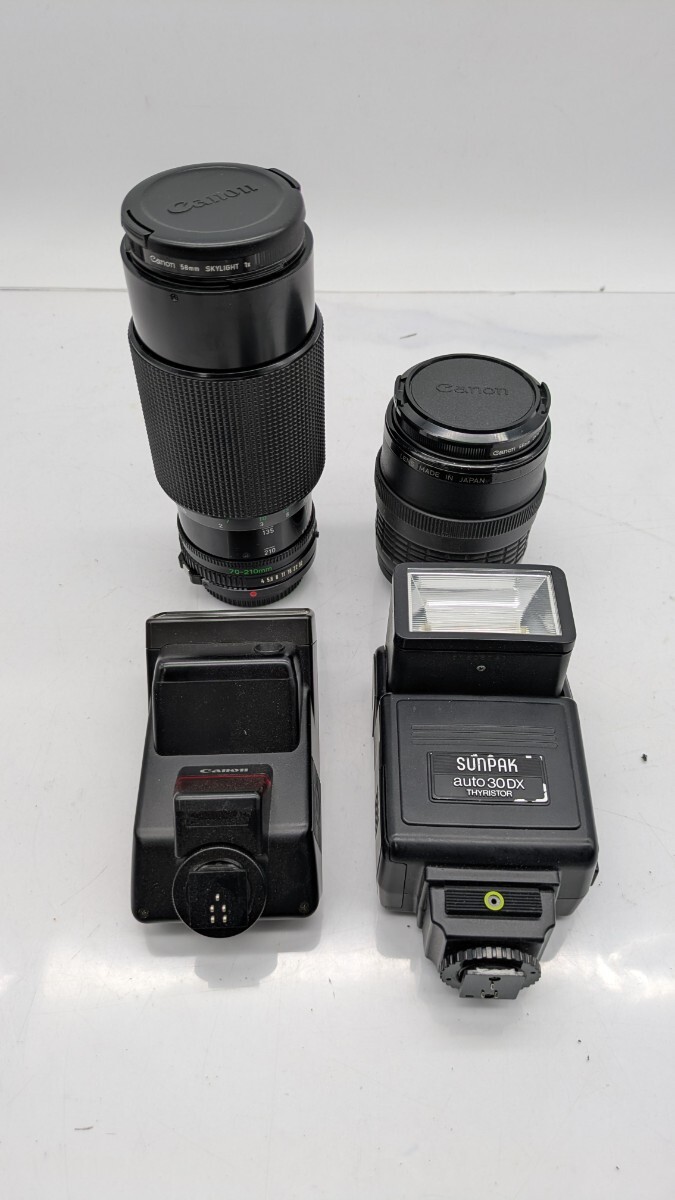 A2【500円スタート】Canon まとめ 4点 レンズ ストロボ ズーム FD 70-210mm F4 EF 35-105mm F3.5-4.5 SPEEDLITE 300EZ CA-1D キャノン