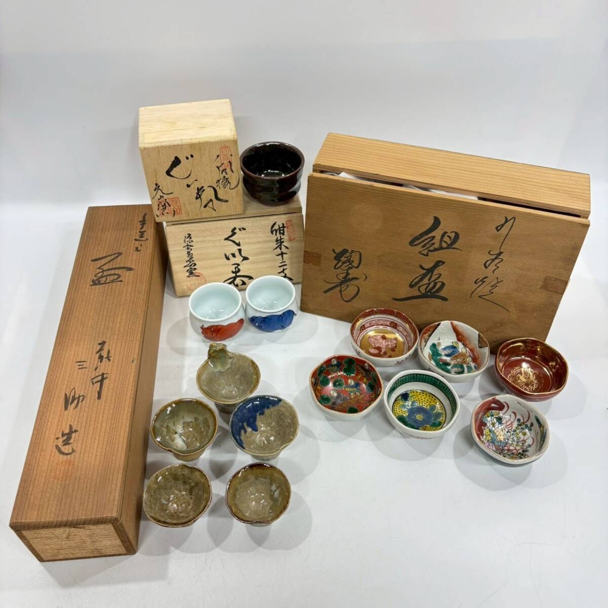 ■1円~【コレクター放出品】 ぐい呑 盃 まとめ 組盃 陶寿 九谷焼 九谷 木米 福 八郎 庄三 永楽 源右衛門 等 伝統工芸品 陶磁器 K163849