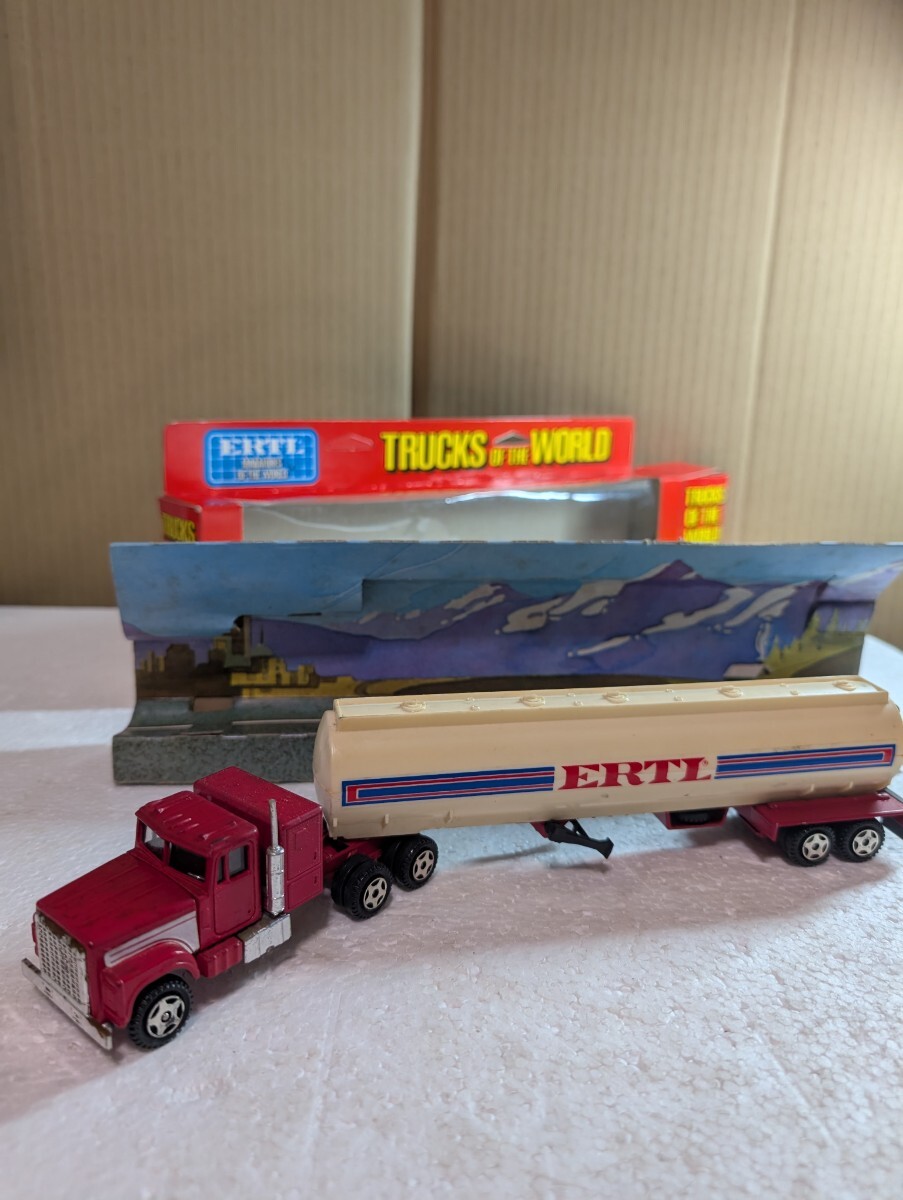 1980年 絶版ミニカー ERTL Trucks Of The World 1/64 トラック タンカー付き アーテル EAGLE WITH TANKER TRUCK MADE IN HONKONG 現状品