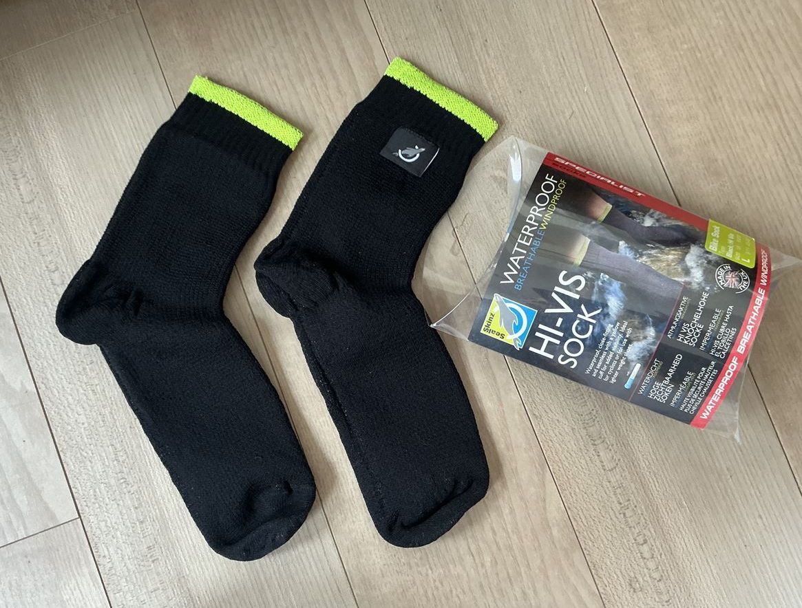 ★1セットのみ 未使用 完全防水ソックス Sealskinz Hi-VIS SOCK 短め L 43-46 27-28.5㎝ 自転車/バイクにも MADE IN UK 即決