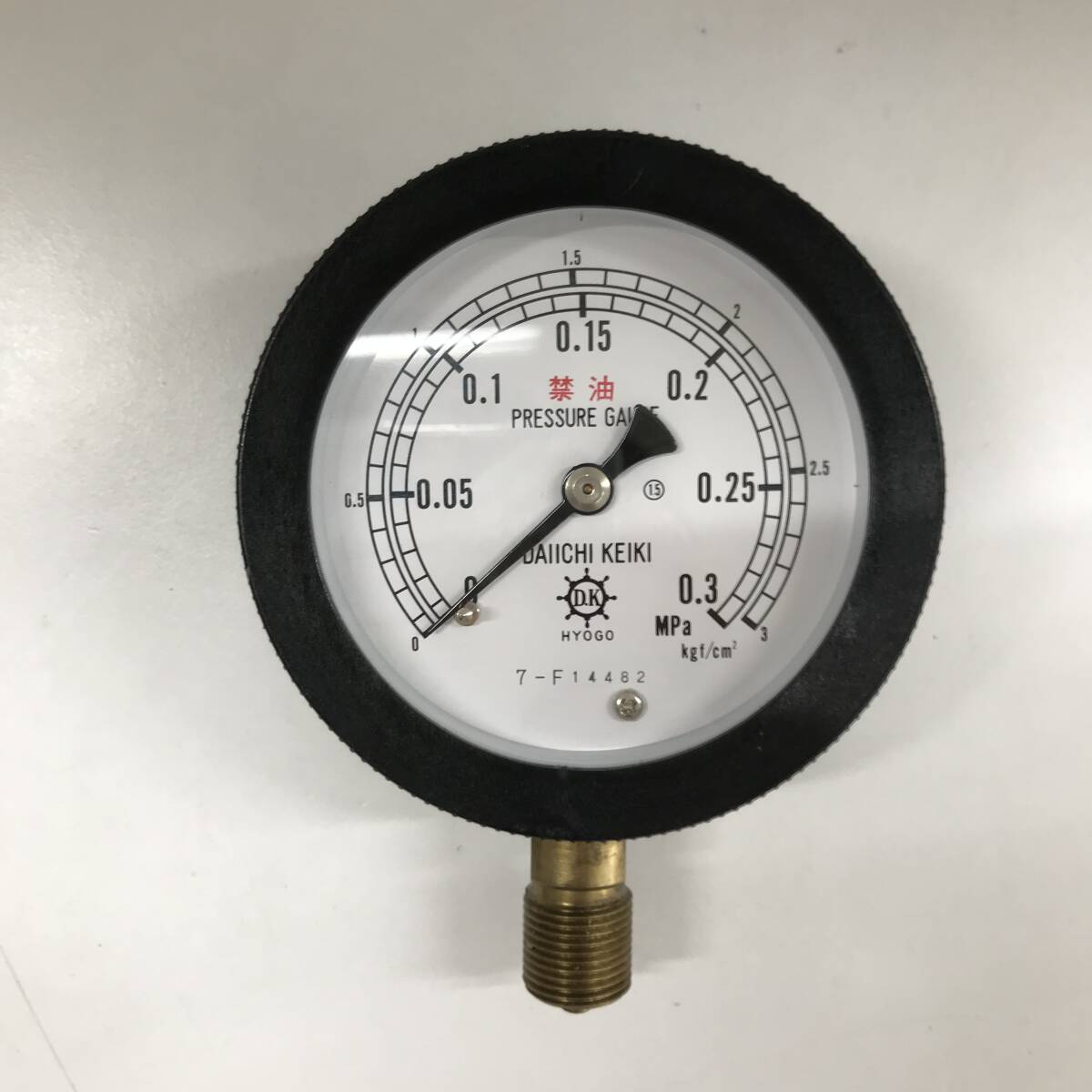 第一計器 汎用 圧力計 0.3MPa 3 kgf/cm2 禁油 圧力メーター エアーゲージ コンプレッサー タイヤ 空気圧 7-F14482 D.K HYOGO KW