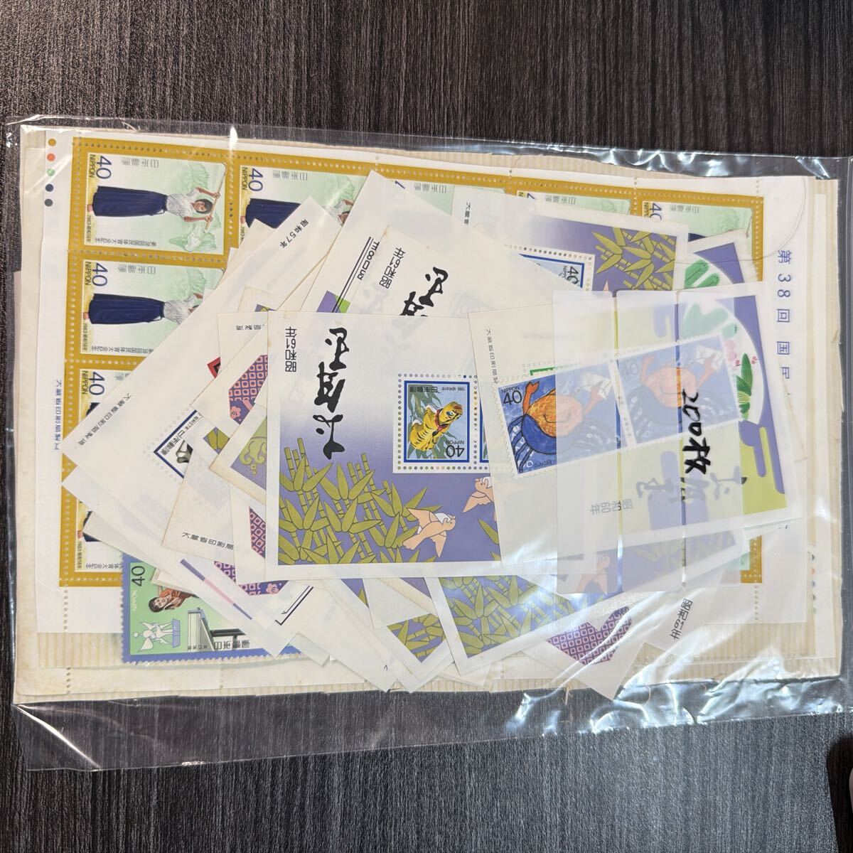 【9】180# 額面8000円　40円切手 未使用　200枚 まとめ売り 普通切手 記念切手 現状渡し