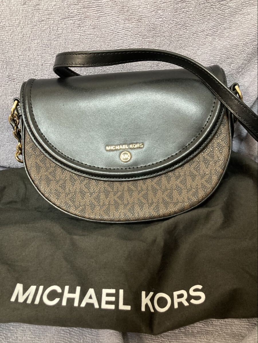 M【12e89】 マイケルコース MICHAEL KORS ショルダーバッグ JET SET CHARM ブラウン MK柄 ブラック