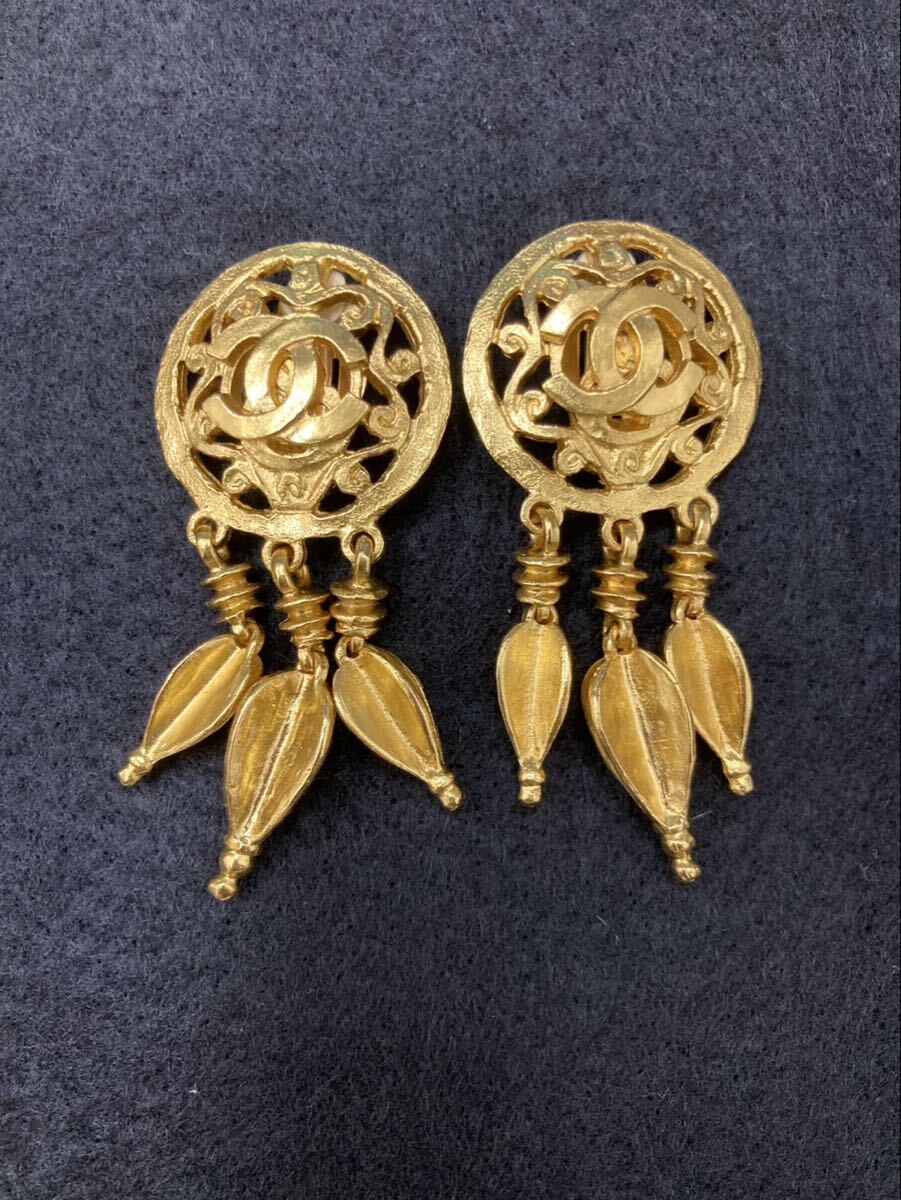 S【12E198】 シャネル CHANEL ココマーク 95A ロゴ イヤリング ゴールドカラー ヴィンテージ アクセサリー 本体のみ