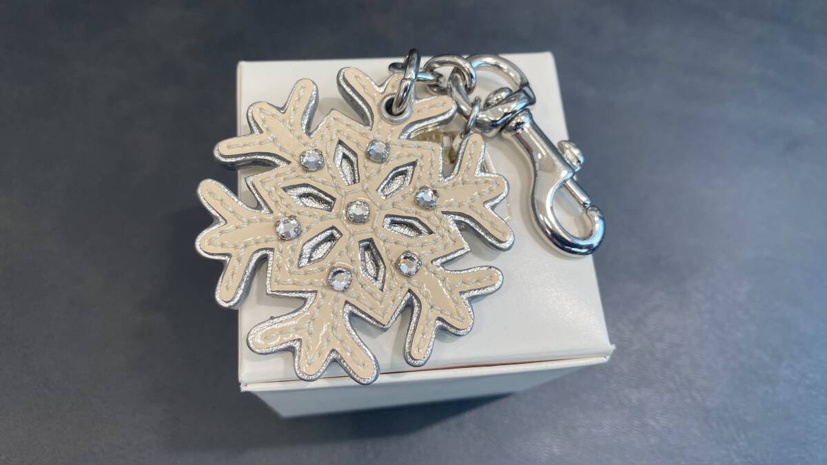 COACH コーチ スノーフレーク 雪の結晶 バッグ チャーム 2009年 限定 小物 おしゃれ