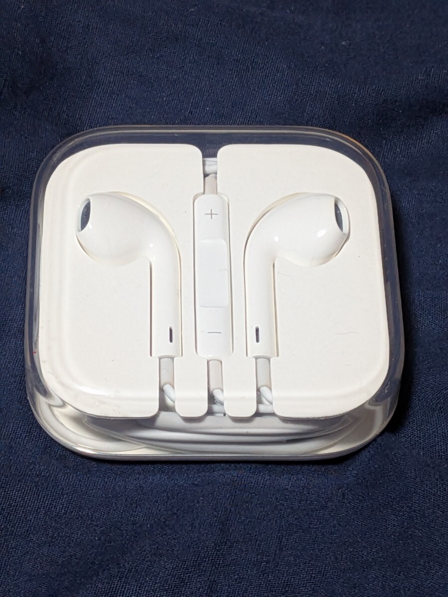 Apple純正の有線イヤホンEarPods（3.5 mmヘッドフォンプラグ）未使用品