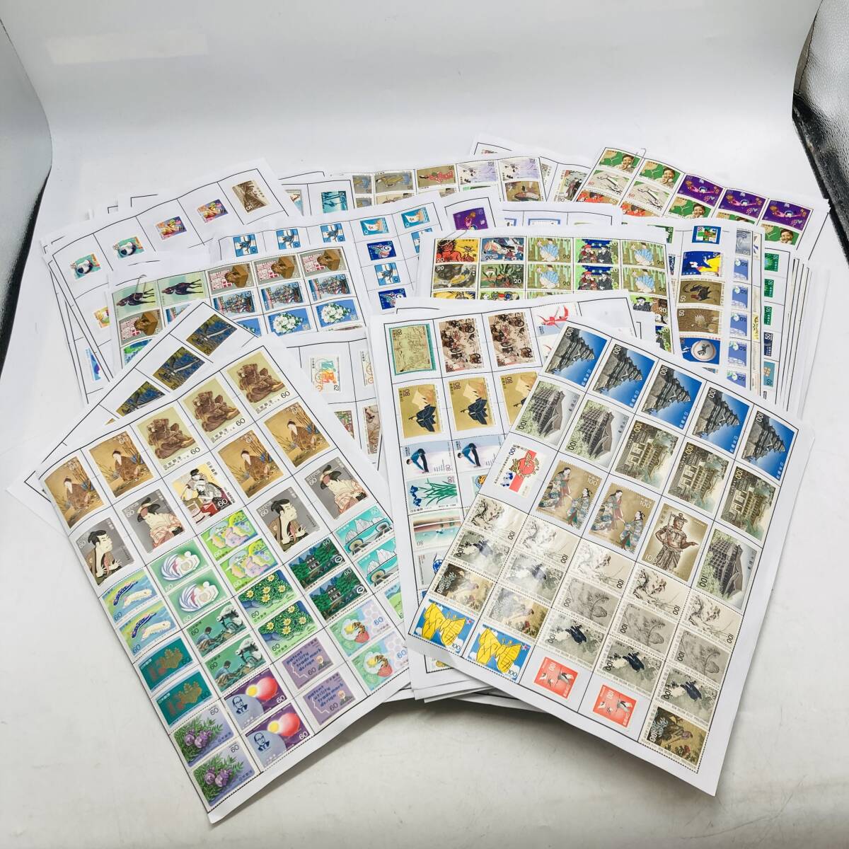 【1241-1930】切手 台紙貼り 額面134,406円分 記念切手 普通切手 バラ アンティーク コレクション 大量
