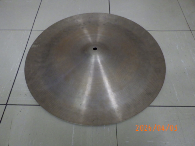 ☆☆☆　A Zildjian　チャイナシンバル　 1８inch　シンバルセーフ付き　中古 　☆☆☆
