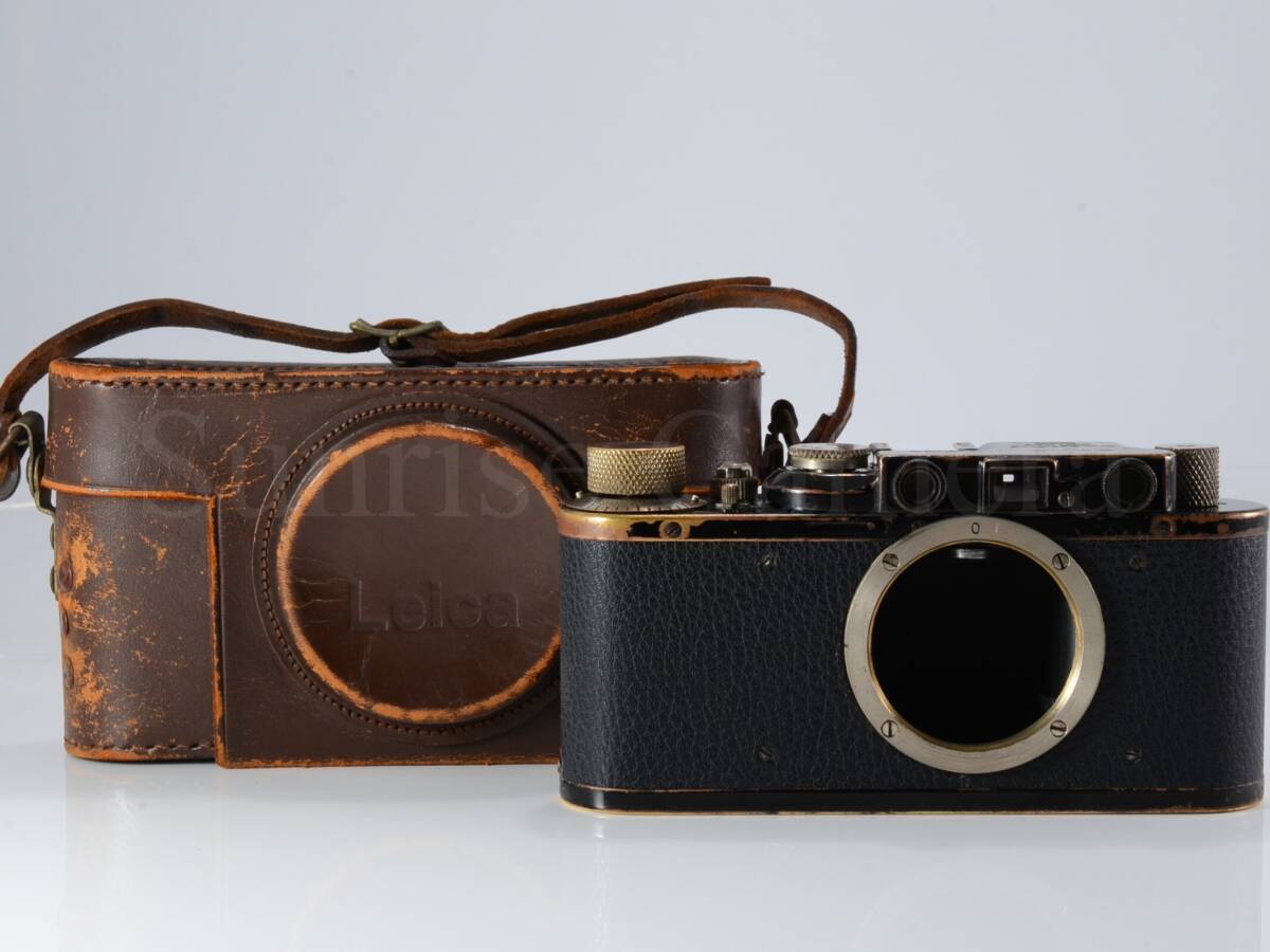 [良品] Leica（ライカ）DII ブラックボディ オーバーホール済 希少革ケース付 [保証]（60126）