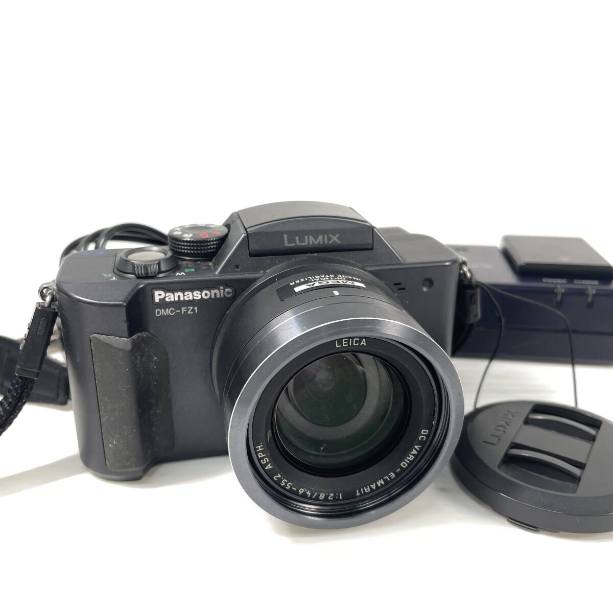 2603M3603 Panasonic パナソニック コンパクトデジタルカメラ LUMIX DMC-FZ1 通電確認済