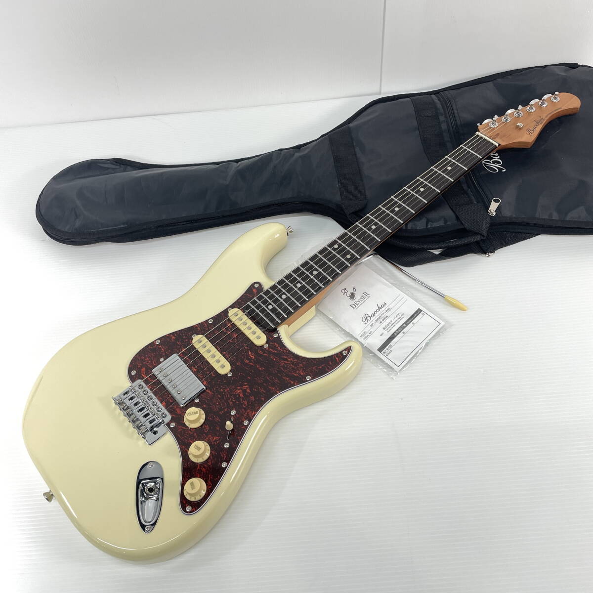 2603M3302 Bacchus バッカス エレキギター UNIVERSE SERIES 通電確認済 ソフトケース付