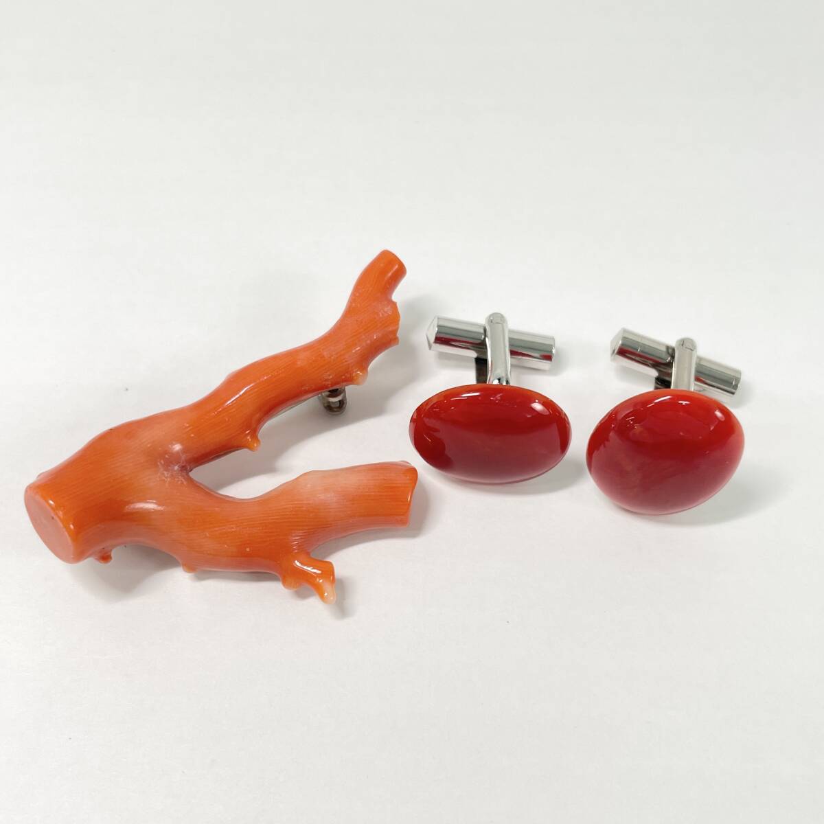 2603M3312 珊瑚 サンゴ 枝サンゴ ブローチ 重量約8.2g/カフス 重量約6.9g 計2点