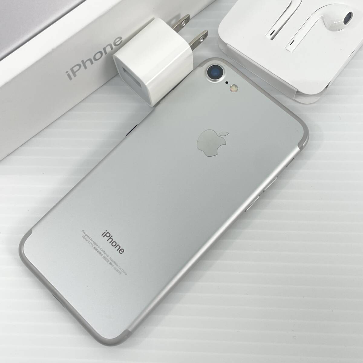 2603M4201 Apple アップル iPhone7 MNCF2J/A 32GB IMEI Softbank系：〇判定 SIMフリー 通電確認済 箱付