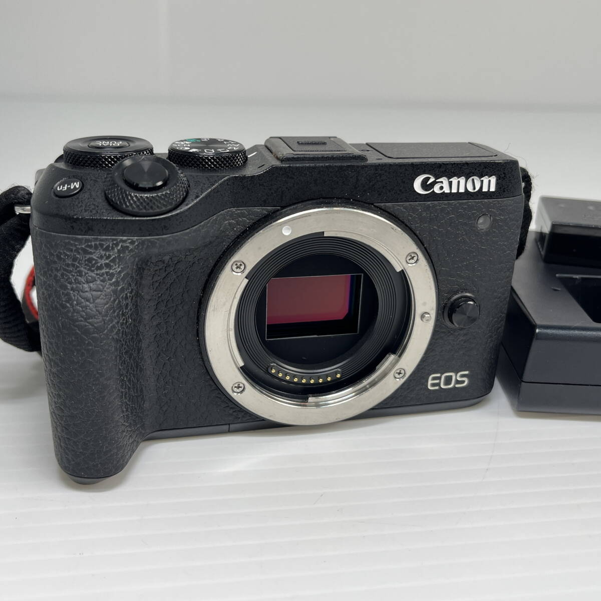 2603M3509 Canon キヤノン ミラーレス一眼 EOS M6 MarkⅡPC2358 通電確認済