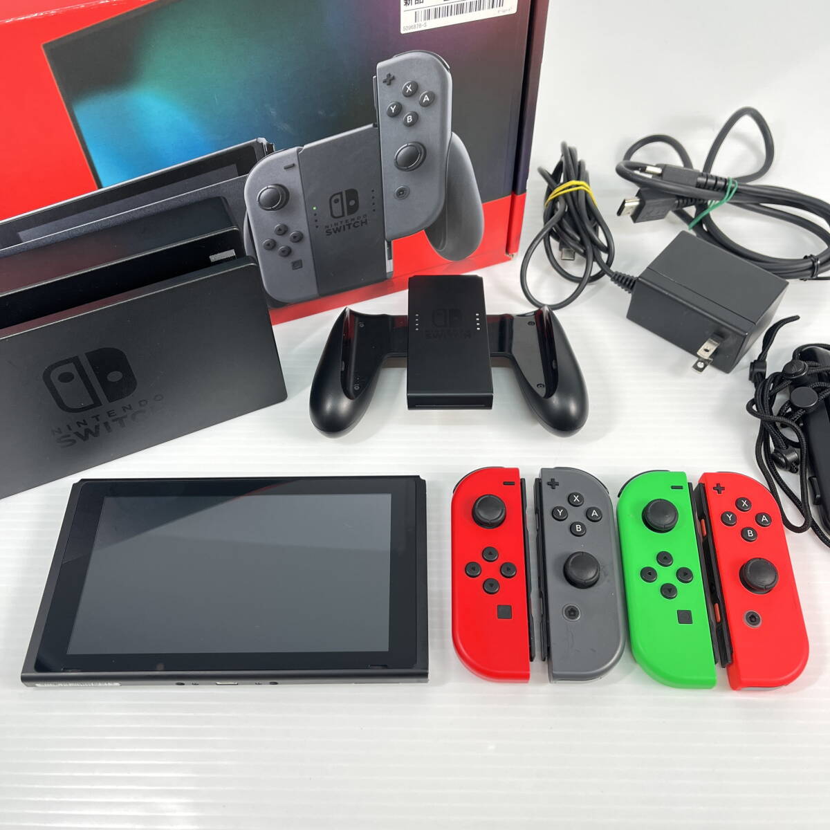 2603M3513 Nintendo 任天堂 SWITCH スイッチ HAC-001 箱付 通電確認済