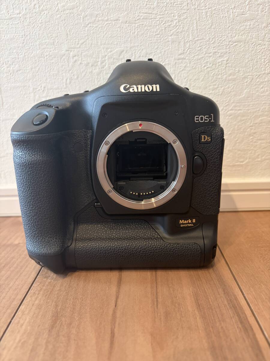★ Canon EOS-1Ds Mark II ボディ デジタル一眼レフ 通電未確認 ジャンク