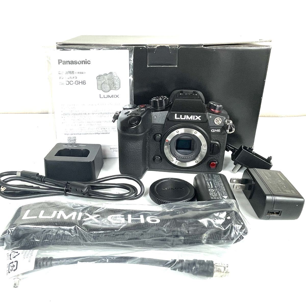 ショット数757回!!■ほぼ新品■ PANASONIC GH6 ボディ ブラック DC-GH6