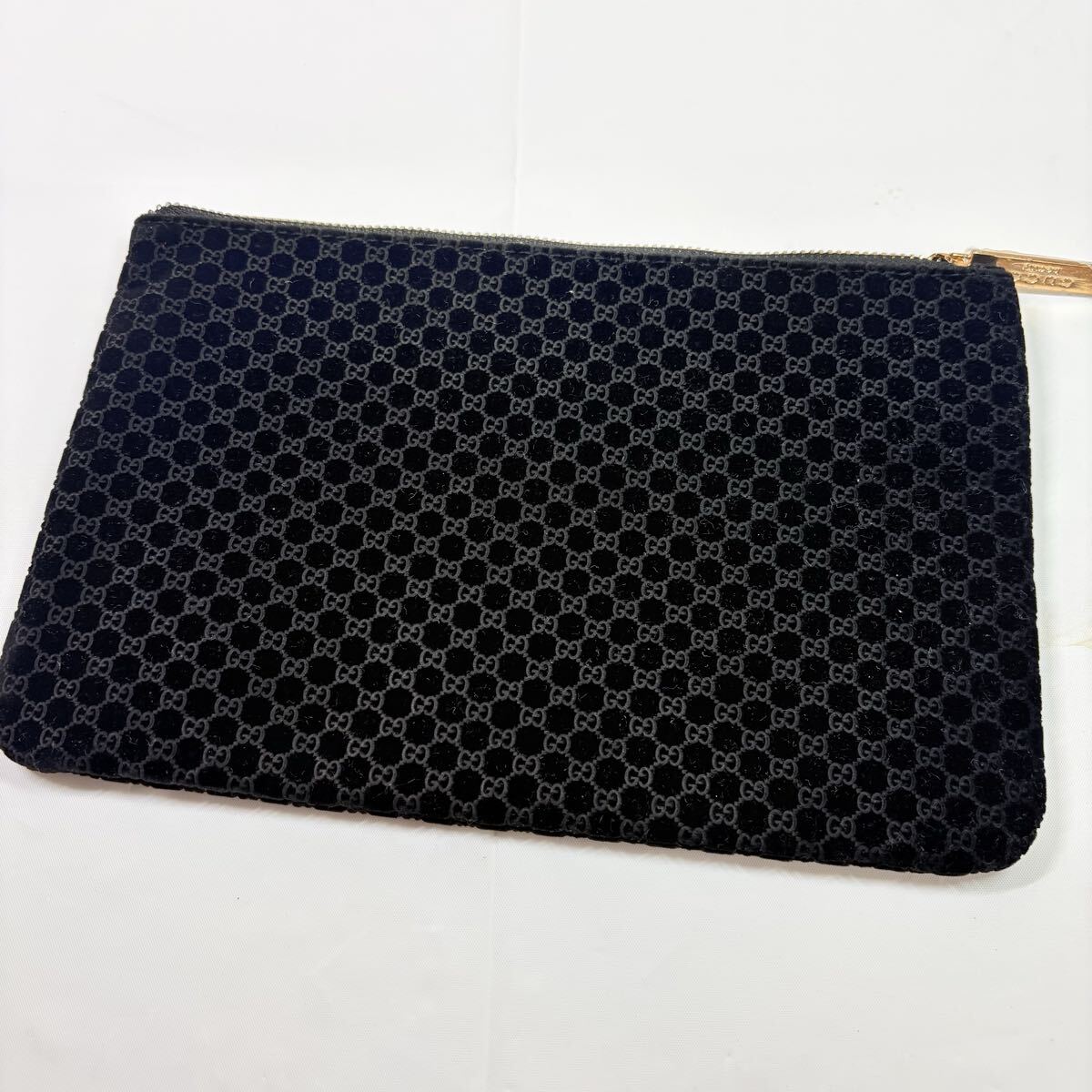 新品　美品　GUCCI GG柄 ポーチ　ブラック　ベルベット　GGパターン　 小物入れ