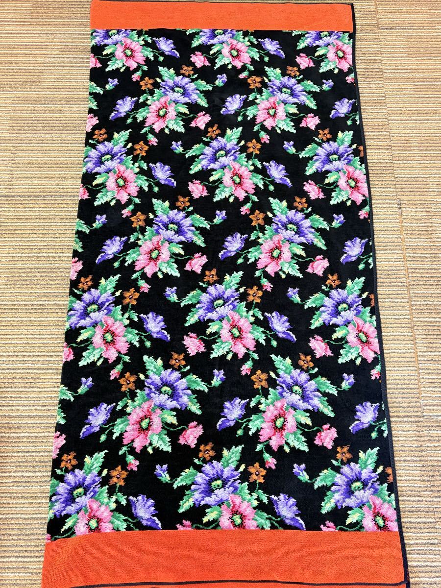 FEILER フェイラー　シェニール織　大判タオル　約136×140cm ブランケット　花柄　タグなし