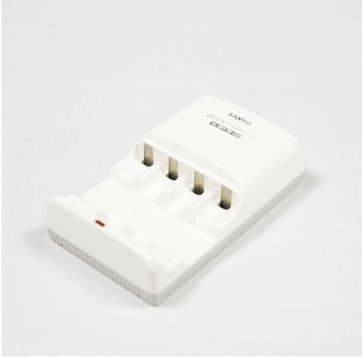 【SANYO】 単3 単4 急速充電器 NC-M58 サンヨー エネループ ≪国内・海外兼用≫ 新品