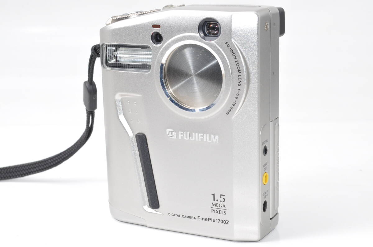 現状品 フジフィルム FUJIFILM FinePix 1700Z シルバー ♯A7720