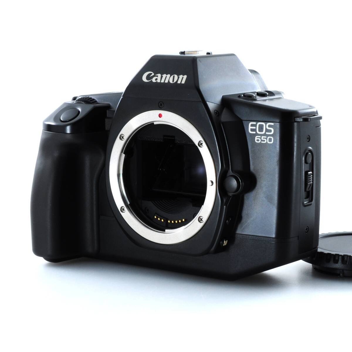 動作未確認ですがそこそこキレイです【キヤノン】Canon EOS 650 フィルム一眼レフカメラ #T085A