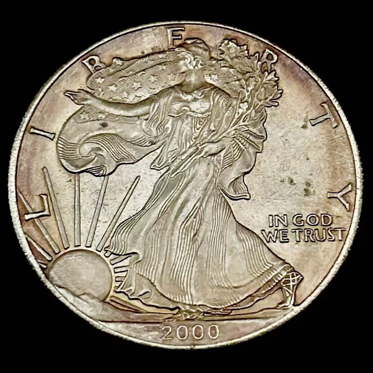 銀貨　2000年　1ドル　ウォーキングリバティ　イーグル　アメリカ　貿易銀　コイン　硬貨　古銭　蔵品　一円銀貨　骨董品　k44
