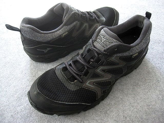 大人のゴアテックススニーカー MIZUNOミズノ WAVE GAZELLE ウェーブガゼル 27.5cm GORE-TEX