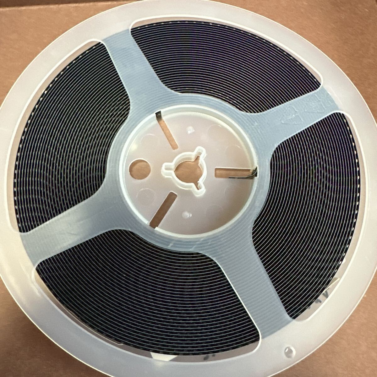 電子部品　　DTC014 EUBTLROHM梱包数量:3000 個です　 リール巻き品です