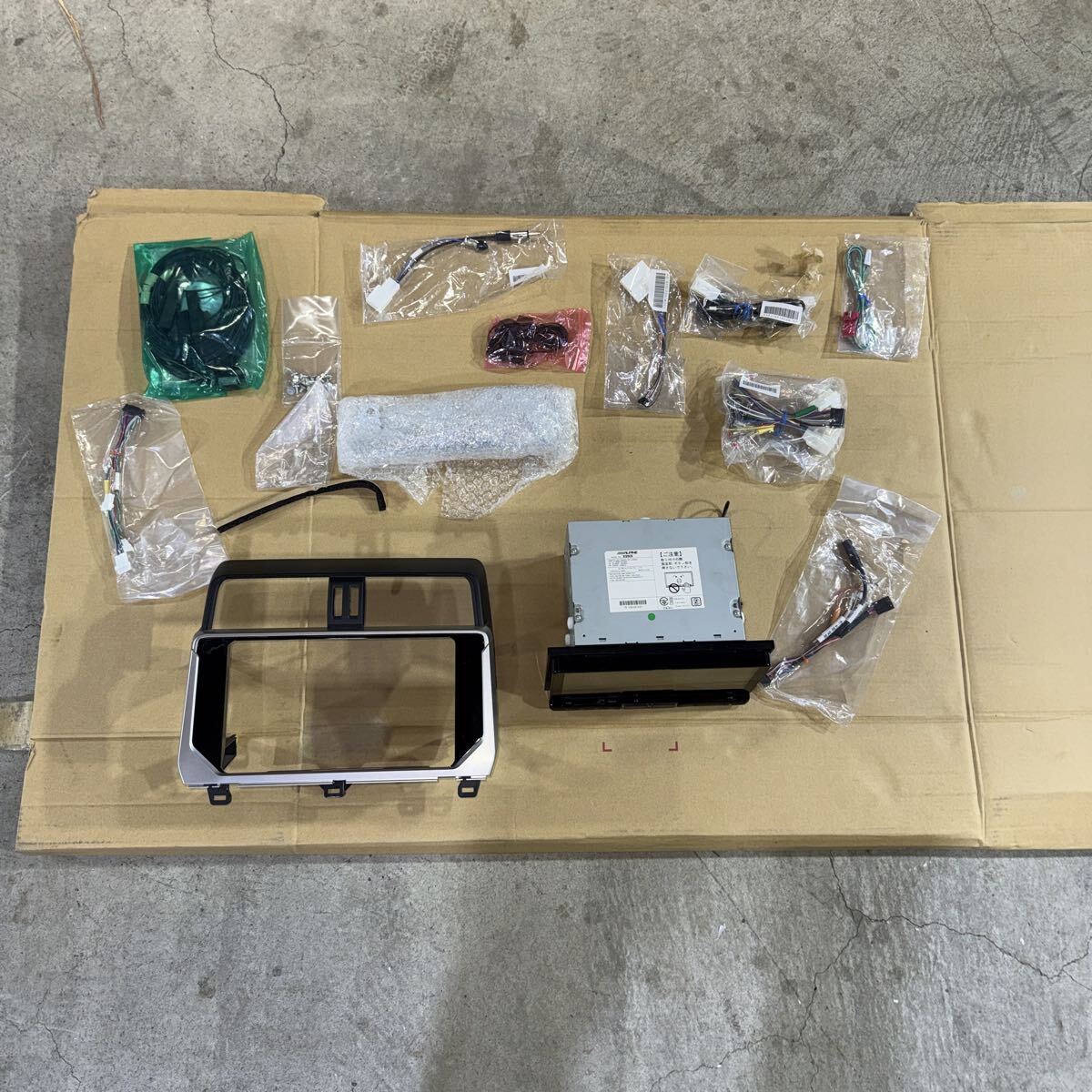 [展示品]アルパイン BIG X ランドクルーザープラド150系マイナーチェンジ後 9型カーナビ X9NX