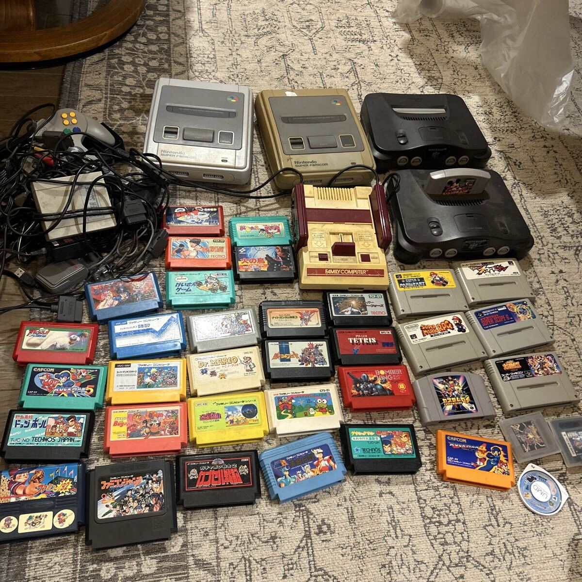 ②ゲーム機大量まとめ！ファミコン、スーファミ、Nintendo64、ソフトカセット、アクセサリーなどなど！