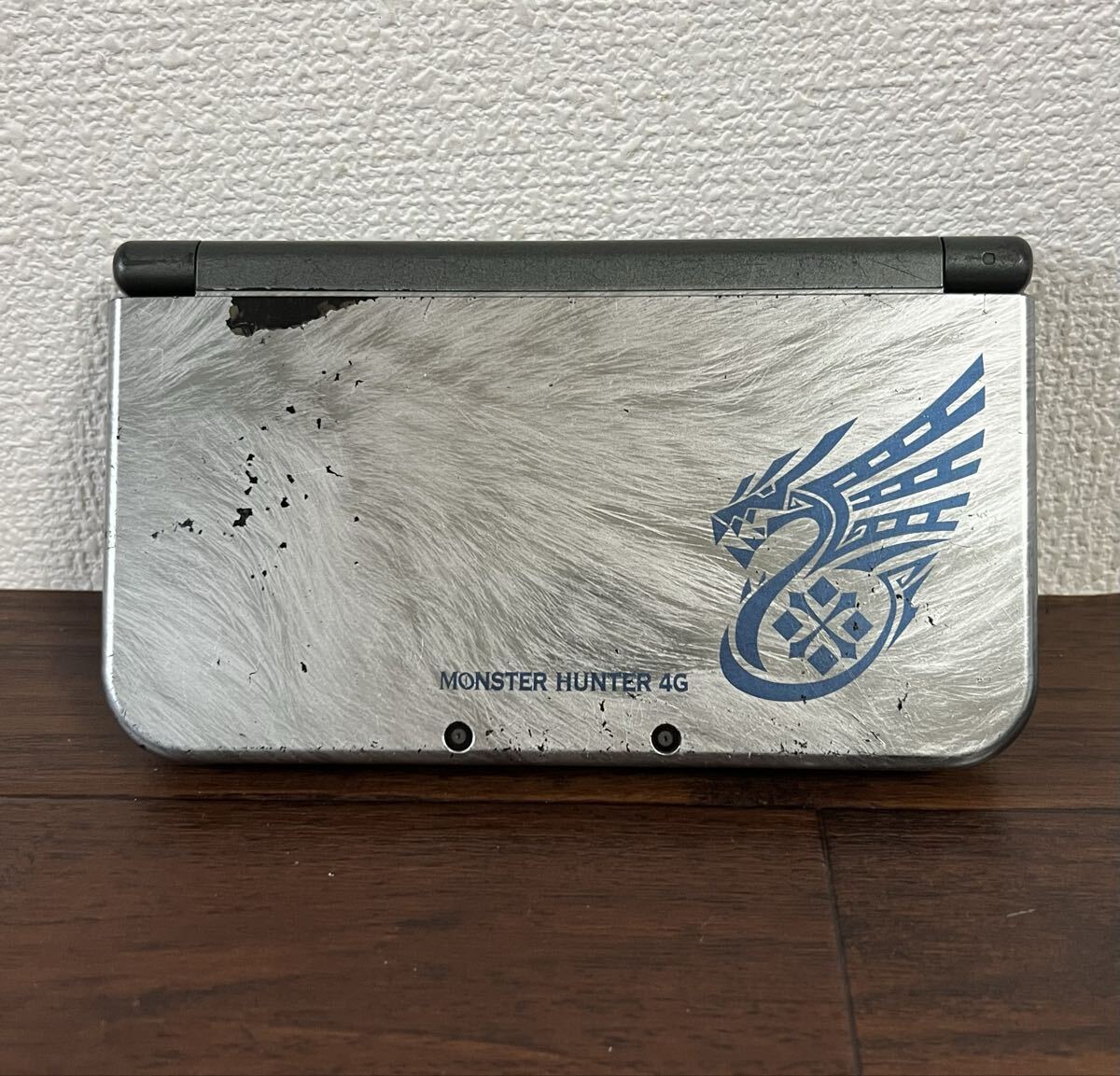 任天堂 Nintendo Newニンテンドー3DSLLモンスターハンター4G 通電確認済み 中古