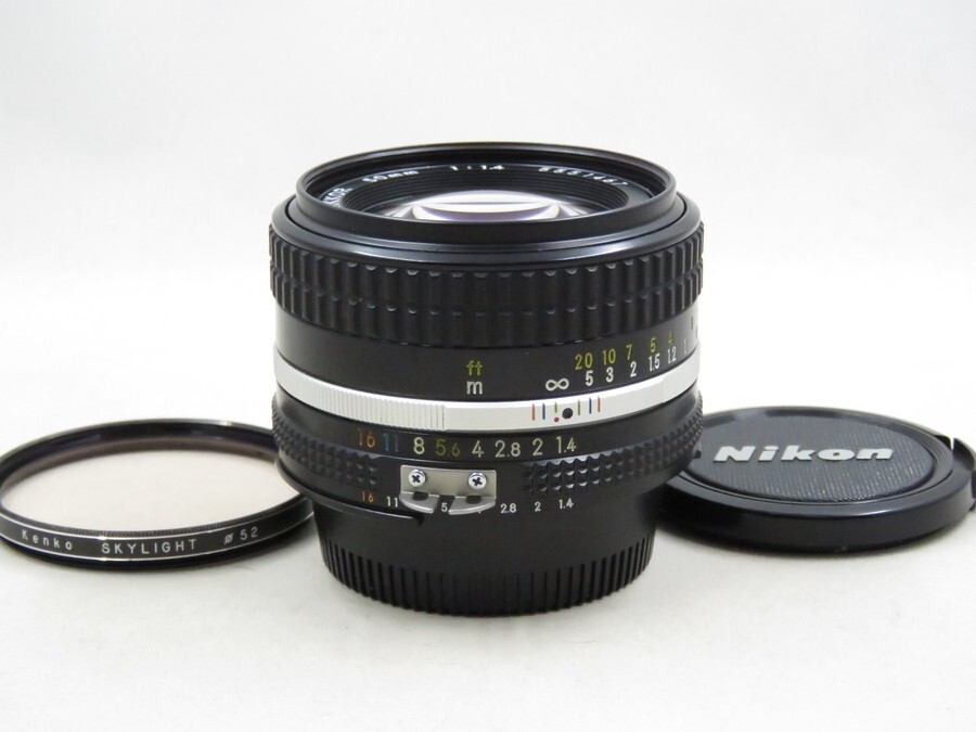 [23561V2]★新品級★NIKON Ai-S NIKKOR 50mm F1.4 フィルター付き