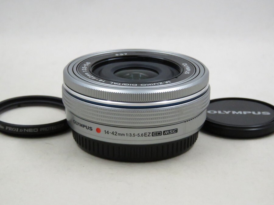 [23580W2]★新品級★OLYMPUS M.ZUIKO DIGITAL 14-42mm F3.5-5.6 EZ ED MSC フィルター付き