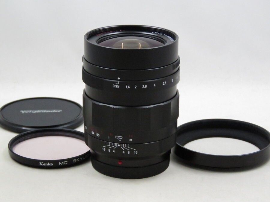 [23675Z1]★新品級★Voigtlander フォクトレンダー NOKTON 17.5mm F0.95 M4/3 マイクロフォーサーズ フィルター・フード付き
