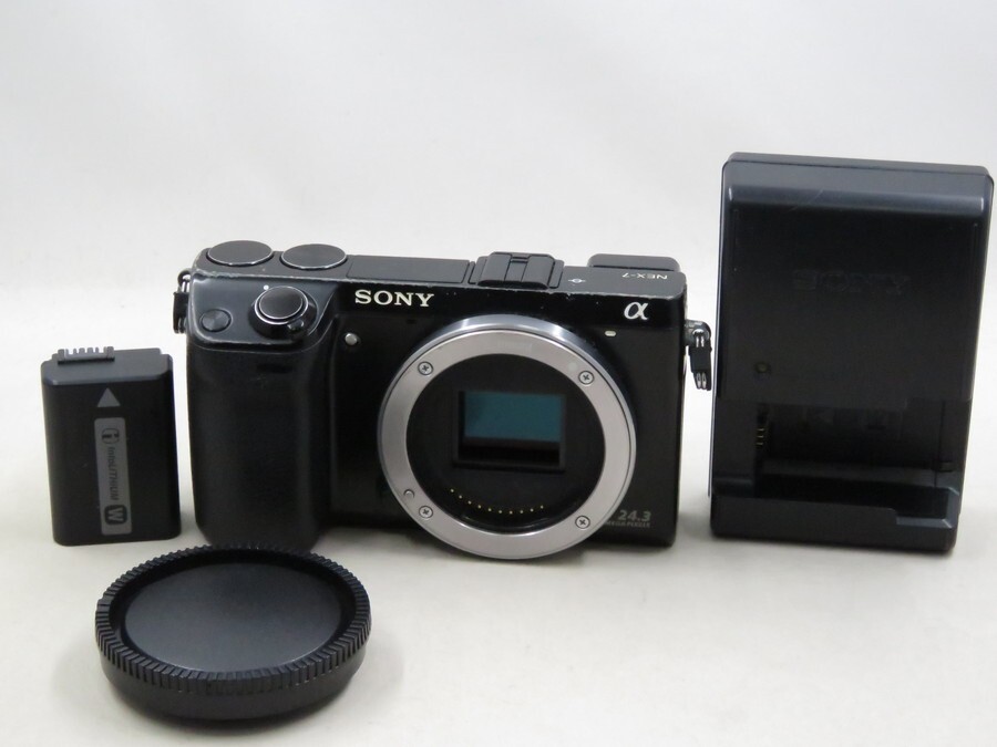 [23697T1]★完動品★SONY NEX-7 ボディ 充電器付き