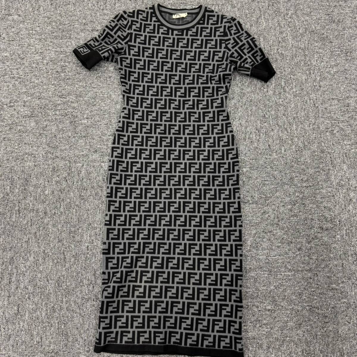 FENDI フェンディ ズッカ 20年 ポリエステル×レーヨン ワンピース レディース ブラック×グレー FZD753　H0005