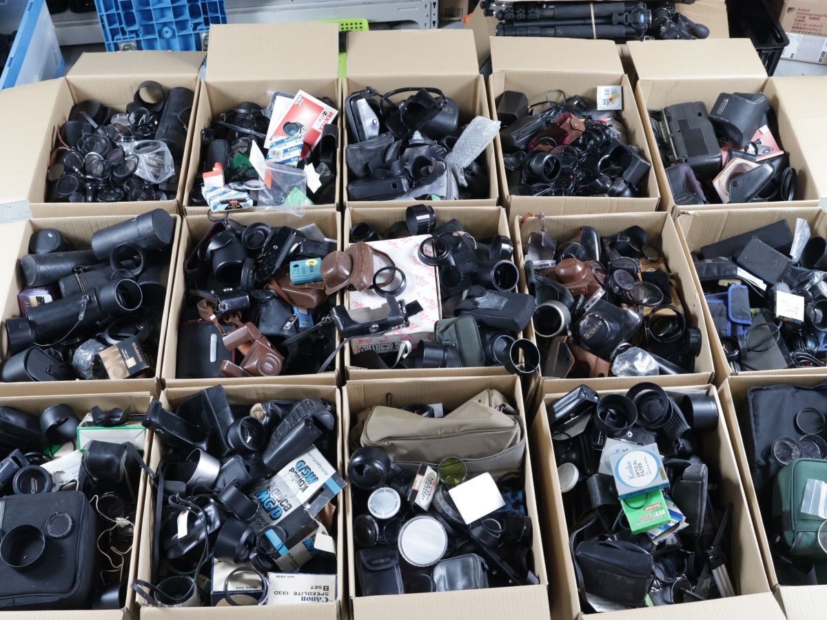 1552 Canon Nikon PENTAX OLYMPUS MINOLTA 他 キャップ フード フィルター 他 カメラ 付属品 まとめ まとめて 大量セット 15個口