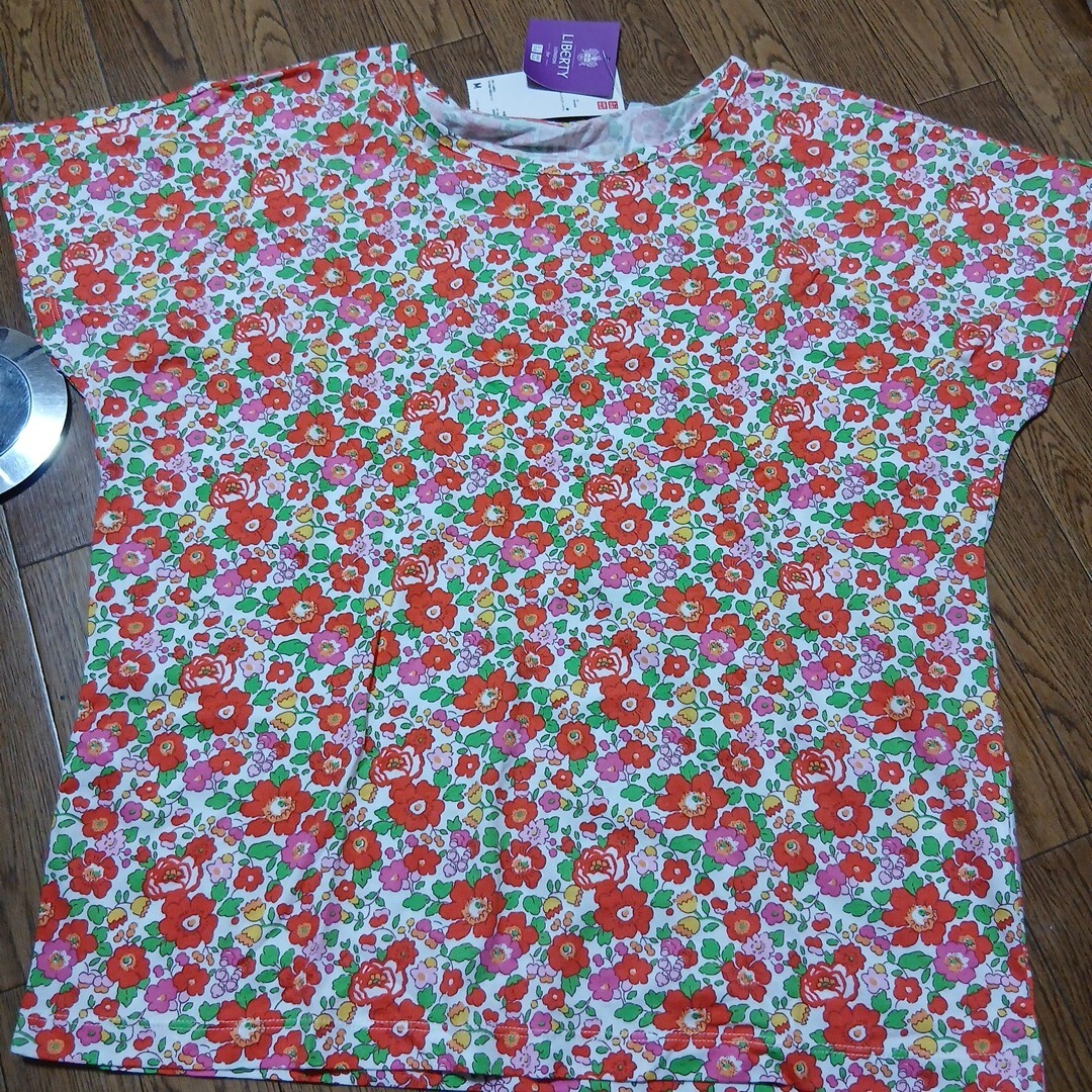 未着用★　ユニクロ　LIBERTY　Tシャツ　